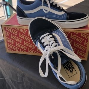 VANS NAVY OLD SKOOL SHOES-Womens SIZE 7